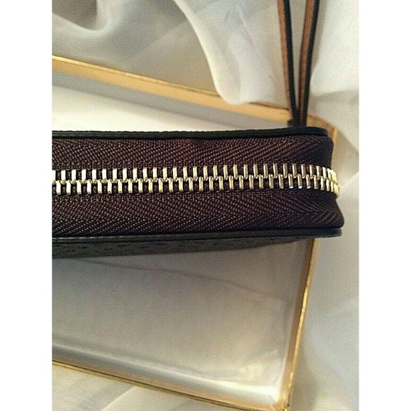 NWT Authentic Michael Kors Perforated Gold Stars Large Flat Multi- Phonecase - Picture 8 of 11